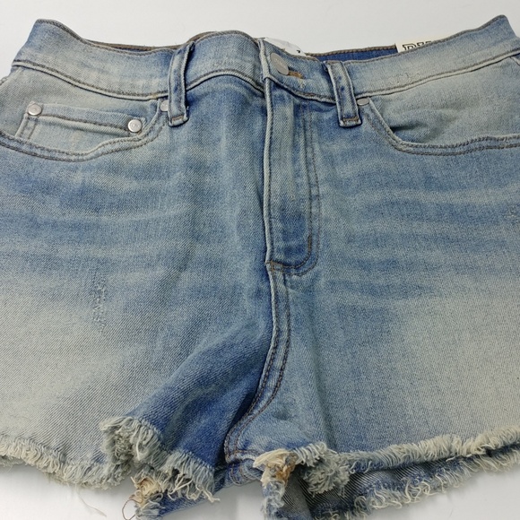 PINK Victoria's Secret Pants - NWT Pink High Waist Cut Off Shorts Size 8 PINK Victoria's Secret Pants - NWT Pink High Waist Cut Off Shorts Size 8